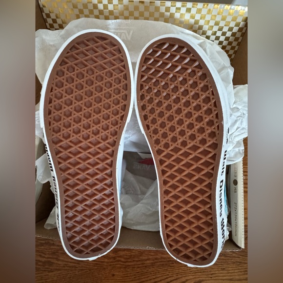 Disney Vans - Picture 10 of 10